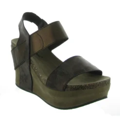 Pierre Dumas Hester 8 Pierre Dumas Hester -fishpond shop 15132 102BRN l